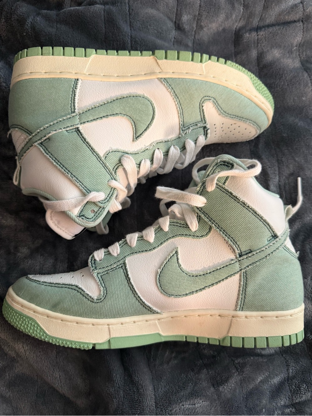 Nike women’s size 7.5 High-Top Sneakers in Mint Green denim